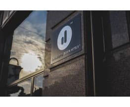 11 Mirrors Design Hotel, K